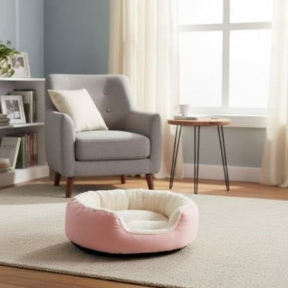 Panier original chat rose vide avec doublure blanche.